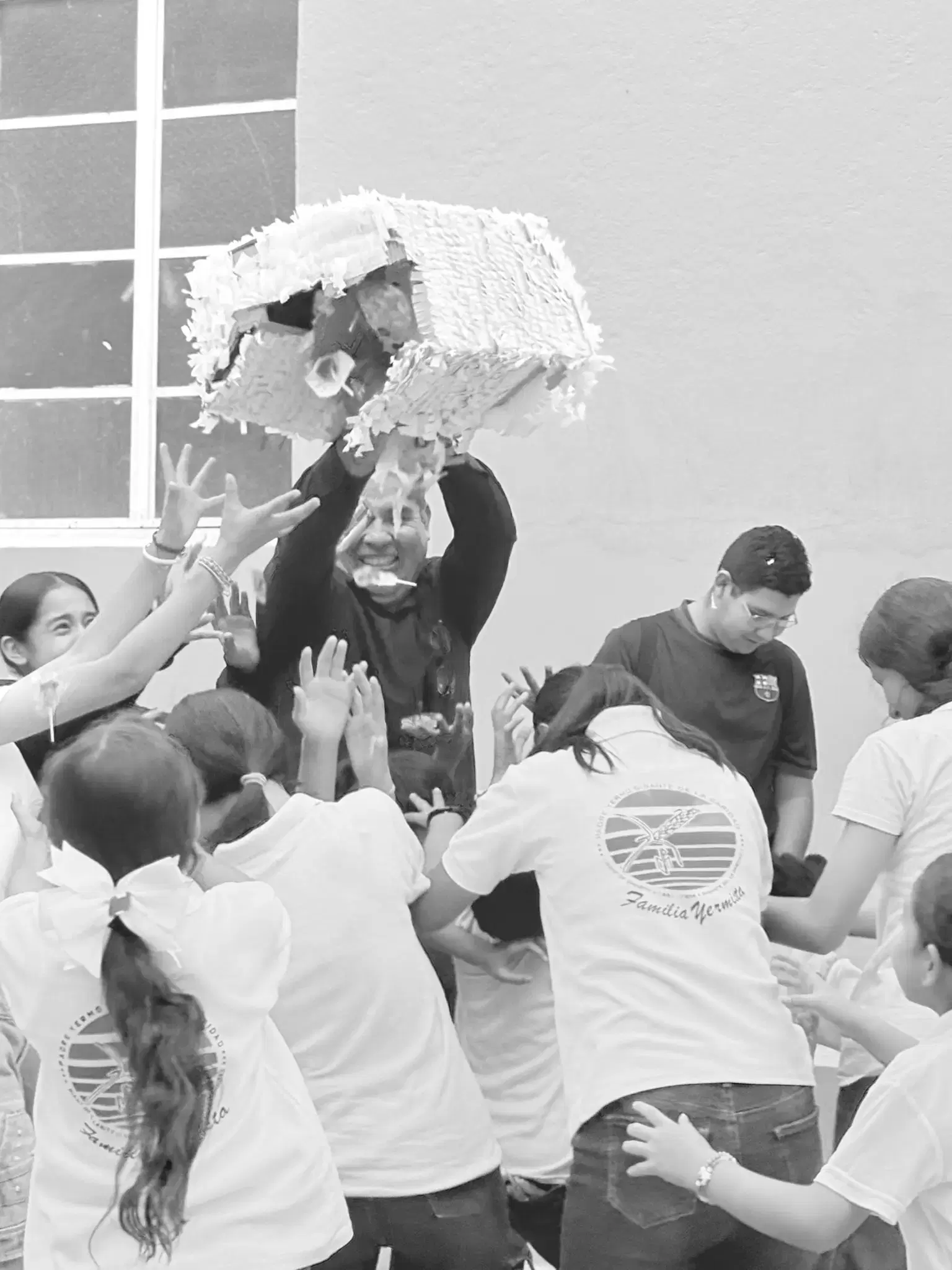 Jóvenes participando en FARO