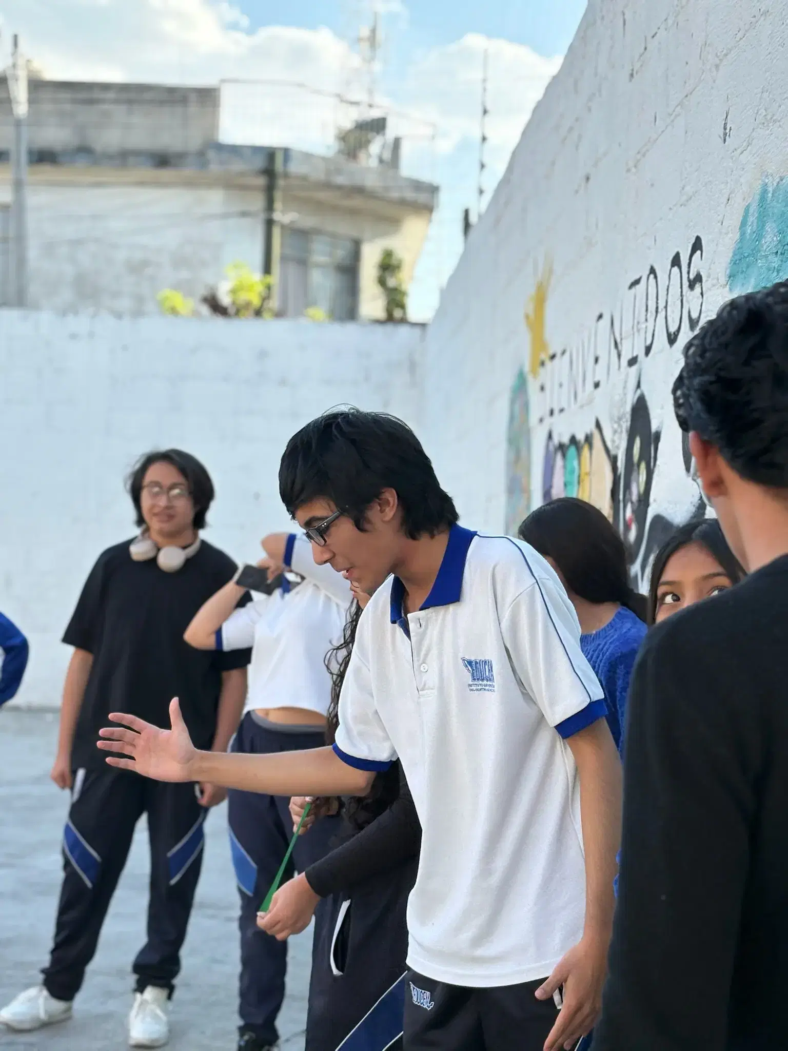 Donantes y voluntarios reunidos